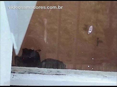 ❤️ Home cachondo mirando á súa moza con outro mozo, gravando un vídeo de carallo sen molestar á parella ❤ Super sexo na pornografía gl.my-hentai-gallery.ru ☑